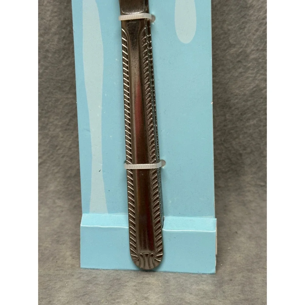 Gibson Tustin Dinner Knives Set of 12 Silver NWT Stainless‎ Steel 3 Piece Set